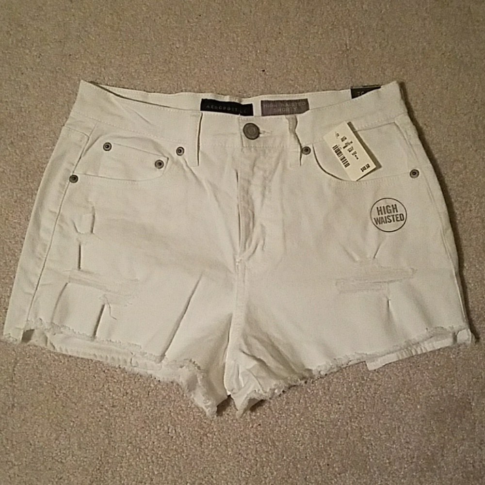 White high wasted shorts